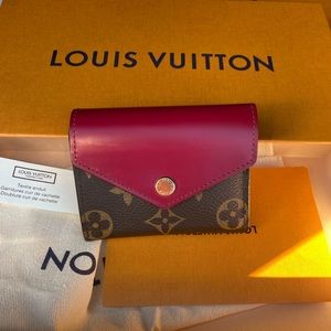 Small Louis Vuitton monogram wallet